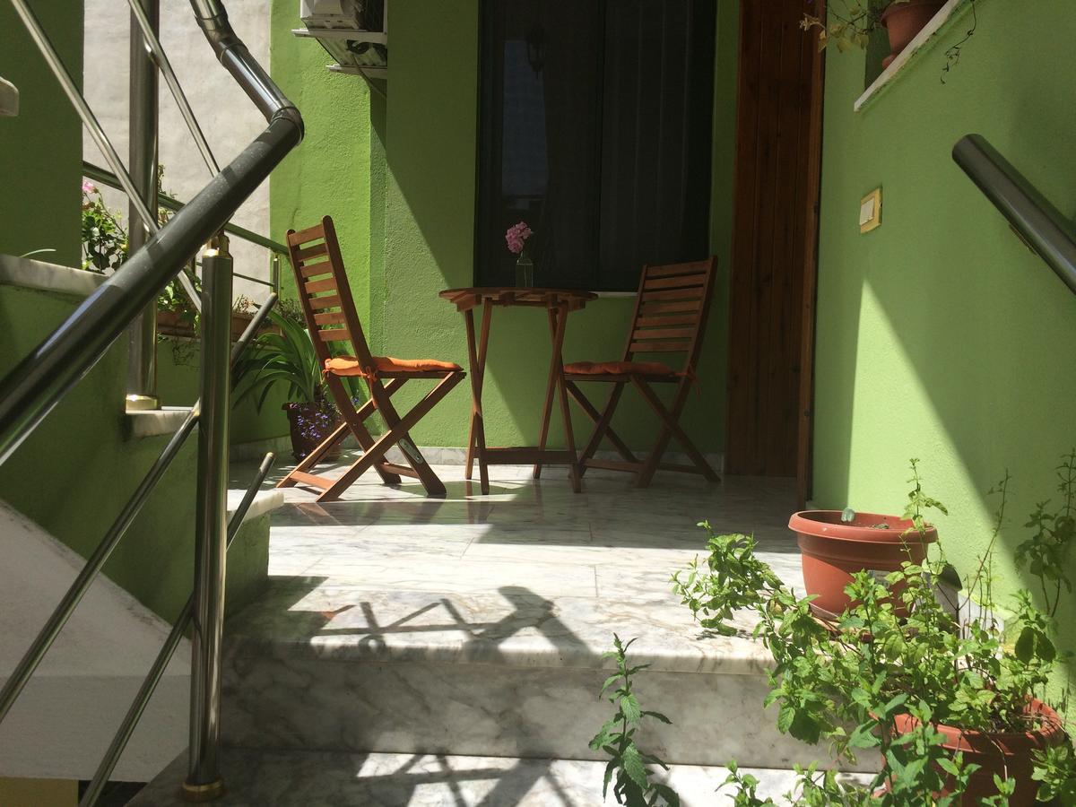 Friends House Bed & Breakfast Tiranë Eksteriør bilde